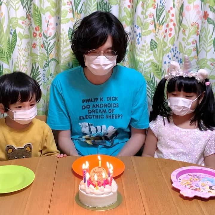 永井聖一のインスタグラム：「DOOMSDAY QUARANTINE BDAY!!🎂 #吹けない #密だけど #stayhome」