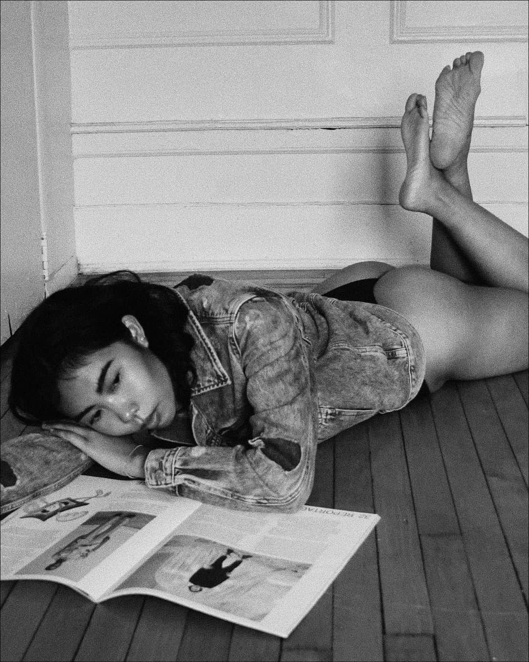 Calvin Kleinさんのインスタグラム写真 - (Calvin KleinInstagram)「@sharenaaa at home in #MYCALVINS.」4月17日 21時13分 - calvinklein