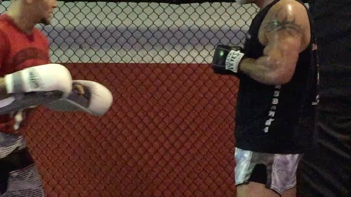 ビル・ゴールドバーグのインスタグラム：「#flashbackfriday I’ve been blessed to train with some of the best fighters on the planet..... and the only thing that tops that is how humble they all are 🙏 @dustinpoirier is just another example👊 #trulyanhonor  @americantopteam #iluvmuaythai #muaythai @sootyordpalung @ricoverhoeven @samgreco_k1 @sugarraysefo @simonmarcusno1 @joshlbarnett @razorob @joshjauncey @renzograciebjj @chopper_chi @ricoverhoeven @pedrocamberos_123 @syrius2 @roynelsonmma  @markdcoleman @johnwayneparr @goldbergsgarage #spear #jackhammer #whosnext @wwe」