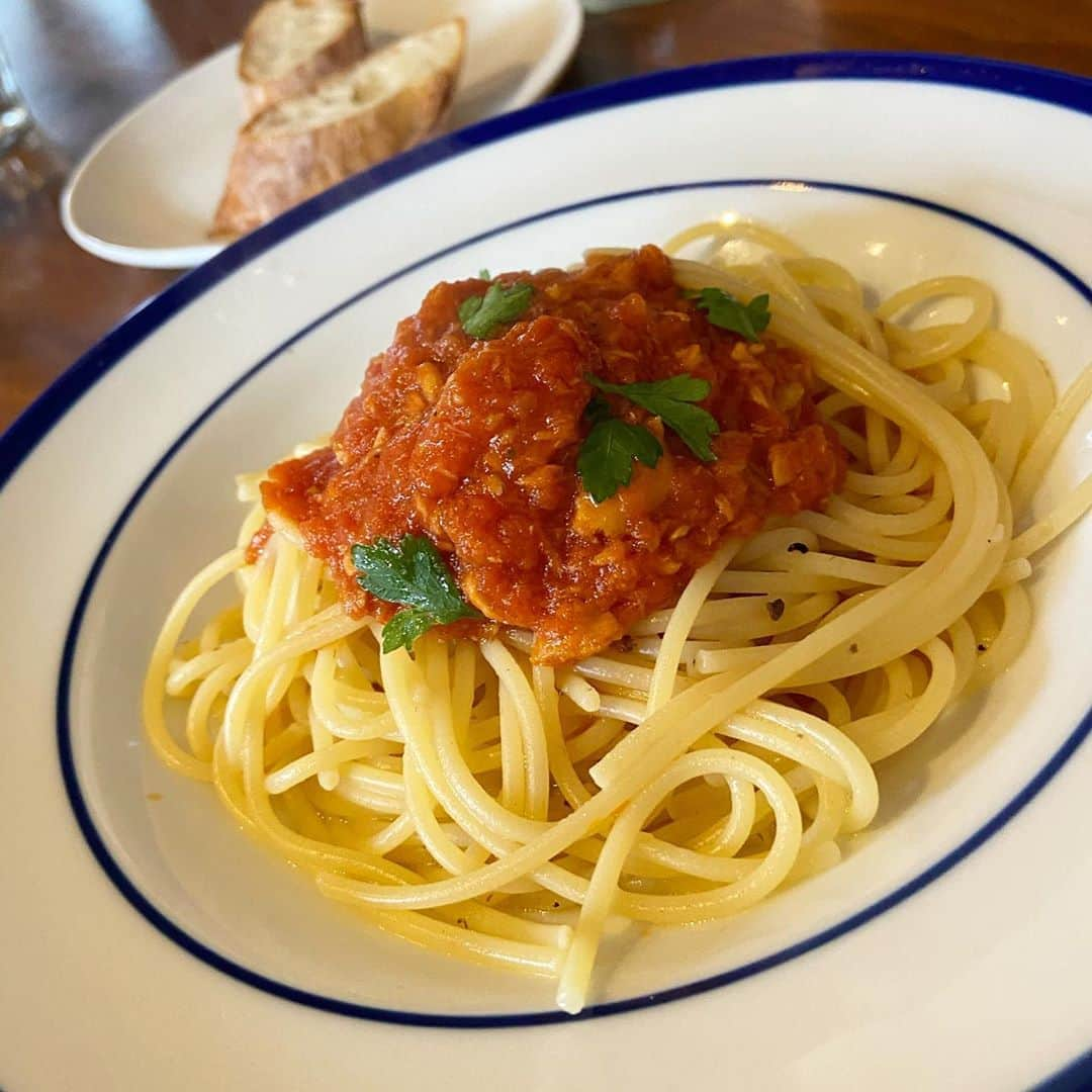 大山風香のインスタグラム：「いつの日か友達と食べたランチがすっごく美味しかったんです❤︎ 早くまたそういう日が来るといいなって思います😌 #spaghetti #itarian #food #foodstagram #foodpic #geralt #sarada #strawberry #rubios #delicious #good #lunch #friends #bff #sunday #sundayfunday #niceday #enjoylife #instagood #instalove #lll #fff #japanese #eat #portrait #photography #たべすたぐらむ #たべものぐらむ  #食べ物好きな人と繋がりたい #外出自粛」