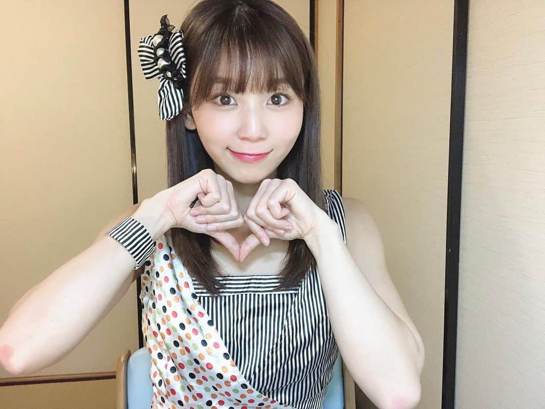 吉川千愛のインスタグラム：「LinQ9周年❤︎❤︎❤︎❤︎❤︎❤︎ Twitterや配信などでも コメント送ってくれた皆さん ありがとうございました💓 言いたいことはYouTube配信の アーカイブを観てくれると嬉しいです！w  10周年に向けて まだまだ一緒に 走っていきましょう！  あ、YouTube配信にて 久々にSupreme衣装をきたよww  #LinQ #LinQ9周年 #吉川千愛 #こんにちあ #あいんちゅ #supreme #衣装」