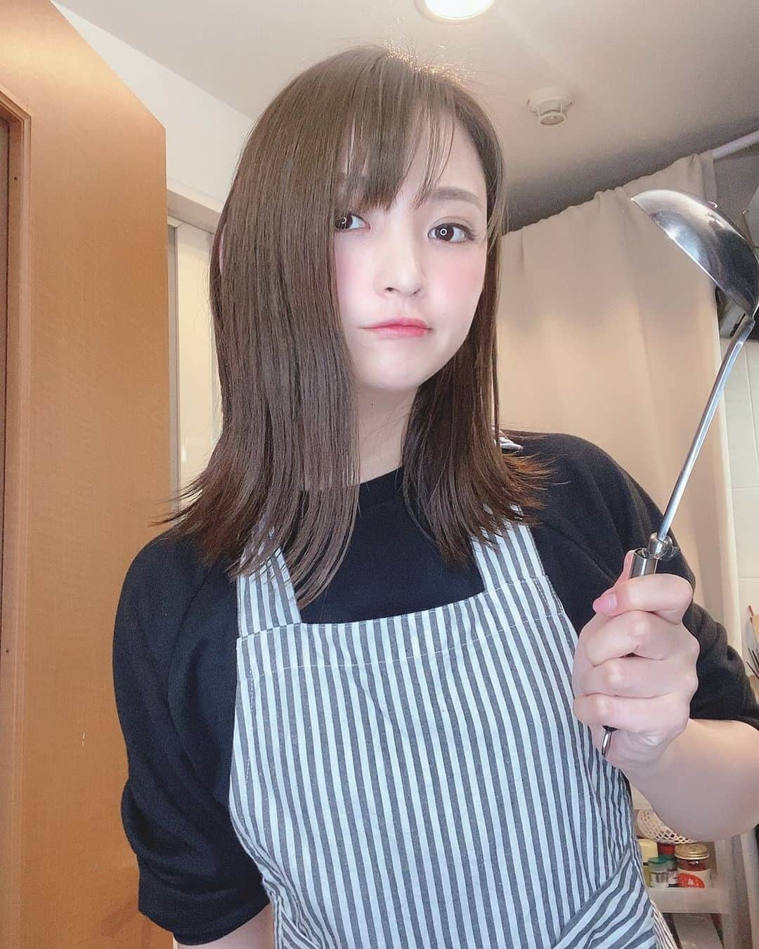 鈴木咲さんのインスタグラム写真 - (鈴木咲Instagram)「17ライブを始めてやってみました！ お料理配信したけどなかなか忙しくて難しいね😂 またやると思うので、是非17ライブでチャンネル登録して下さいねー！  https://t.co/Rxflz2uLCg  #料理配信　#17live」4月17日 23時48分 - sakisuzuki1103