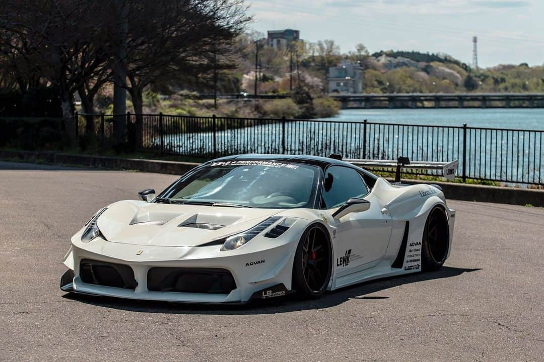 Wataru Katoさんのインスタグラム写真 - (Wataru KatoInstagram)「Liberty walk自由に歩く！！！ LB★シルエットWORKS FERRARI 458GTB😊  @libertywalkkato@ferrari@hirosta92  #libertywalk#libertywalkkato#ferrari#yokohamatire #fiexhaust #airrexsuspension #ltmw#libertywalkeu#bride#goodwoodfos#japan#supercar#スーパーカー#フェラーリ#ferrari458italia #ferrari458spider #supercars #supercar #semashow#chrisbrownofficial #nike#redbull#art#pic#nice」4月17日 23時57分 - libertywalkkato