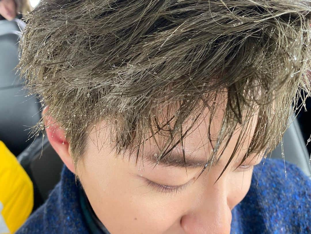 江宏傑さんのインスタグラム写真 - (江宏傑Instagram)「真的冷到 ❌❌🤭 自己造句😂 #三日一po  #舊照不要嫌棄 #防疫期間多洗手戴口罩喔 #大家辛苦啦」4月18日 0時11分 - chiang_hung_chieh