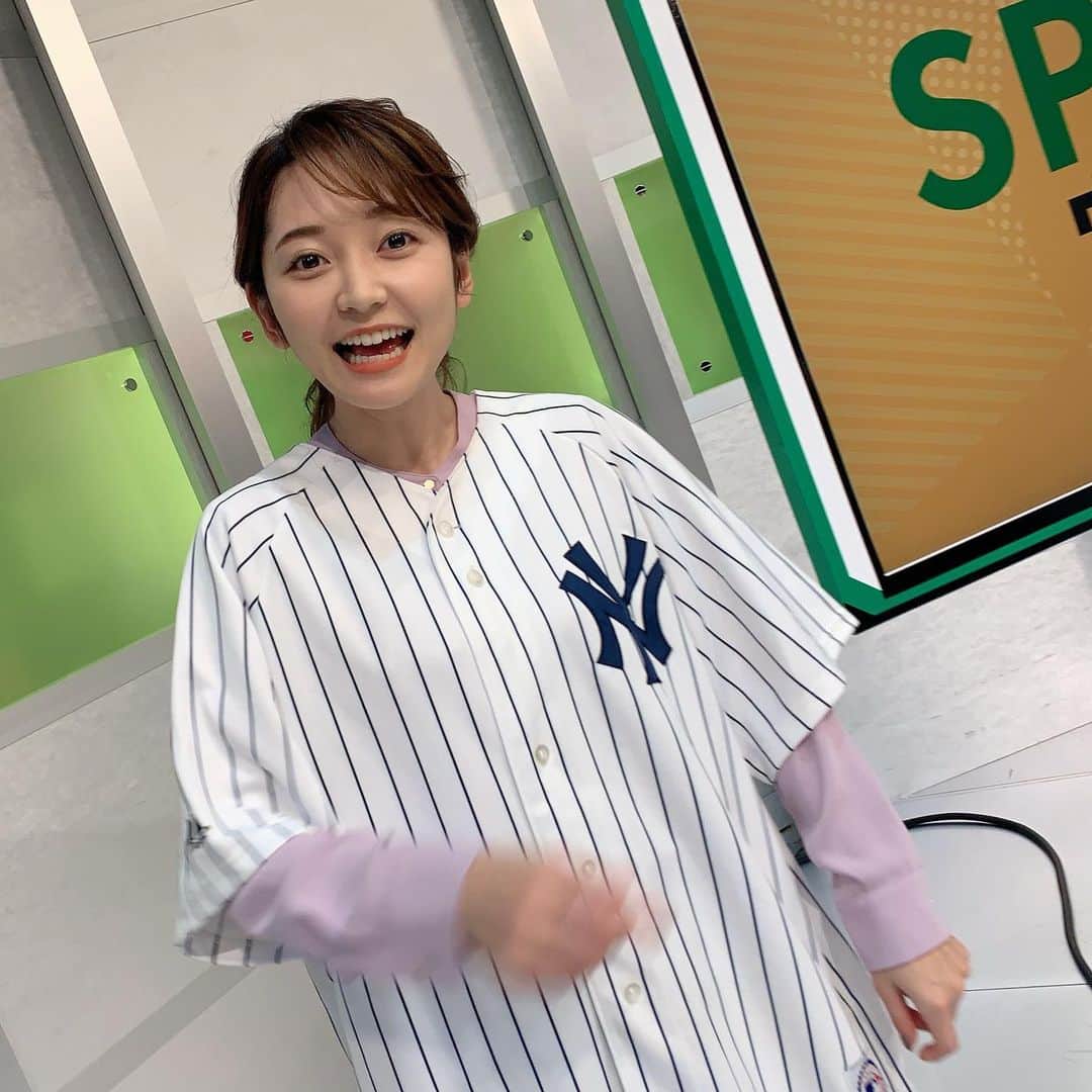竹崎由佳さんのインスタグラム写真 - (竹崎由佳Instagram)「⁑ #SPORTSウォッチャー、 ご覧いただきありがとうございました☺︎﻿ ヤンキースのクレメンス選手のユニフォームを着て、﻿ メジャーリーグのスーパープレーをお届けしました⚾︎﻿ ﻿ 明日のウォッチャーでは、﻿ #紀平梨花 選手のインタビューをお届けする予定です❄️﻿ ﻿ 明日22:30〜ご覧ください♬﻿」4月18日 0時34分 - yuka__takezaki