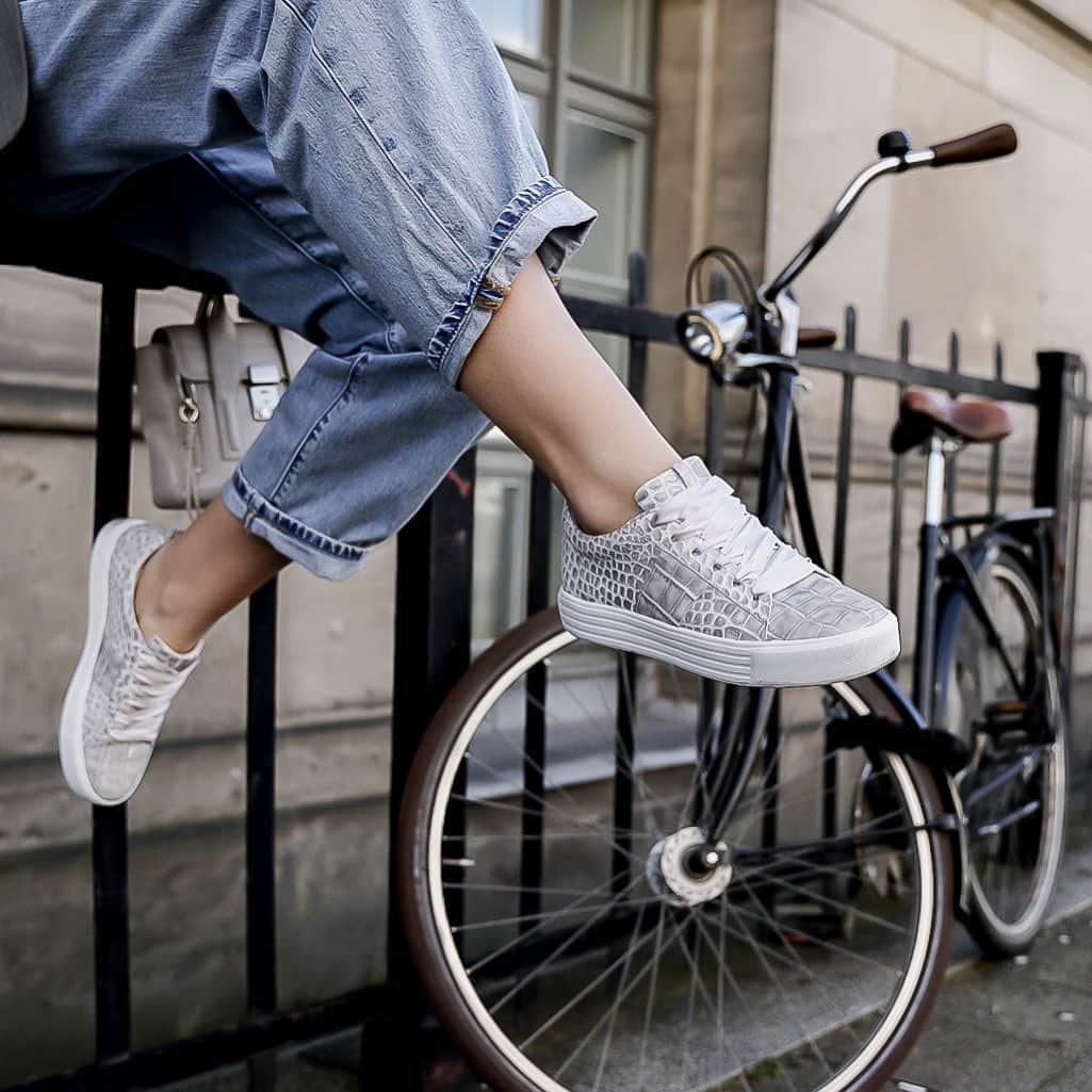 のインスタグラム：「icy kroko UP sneakers for spring. #kennelundschmenger #sneakers #spring #summer #sneakers #kroko」