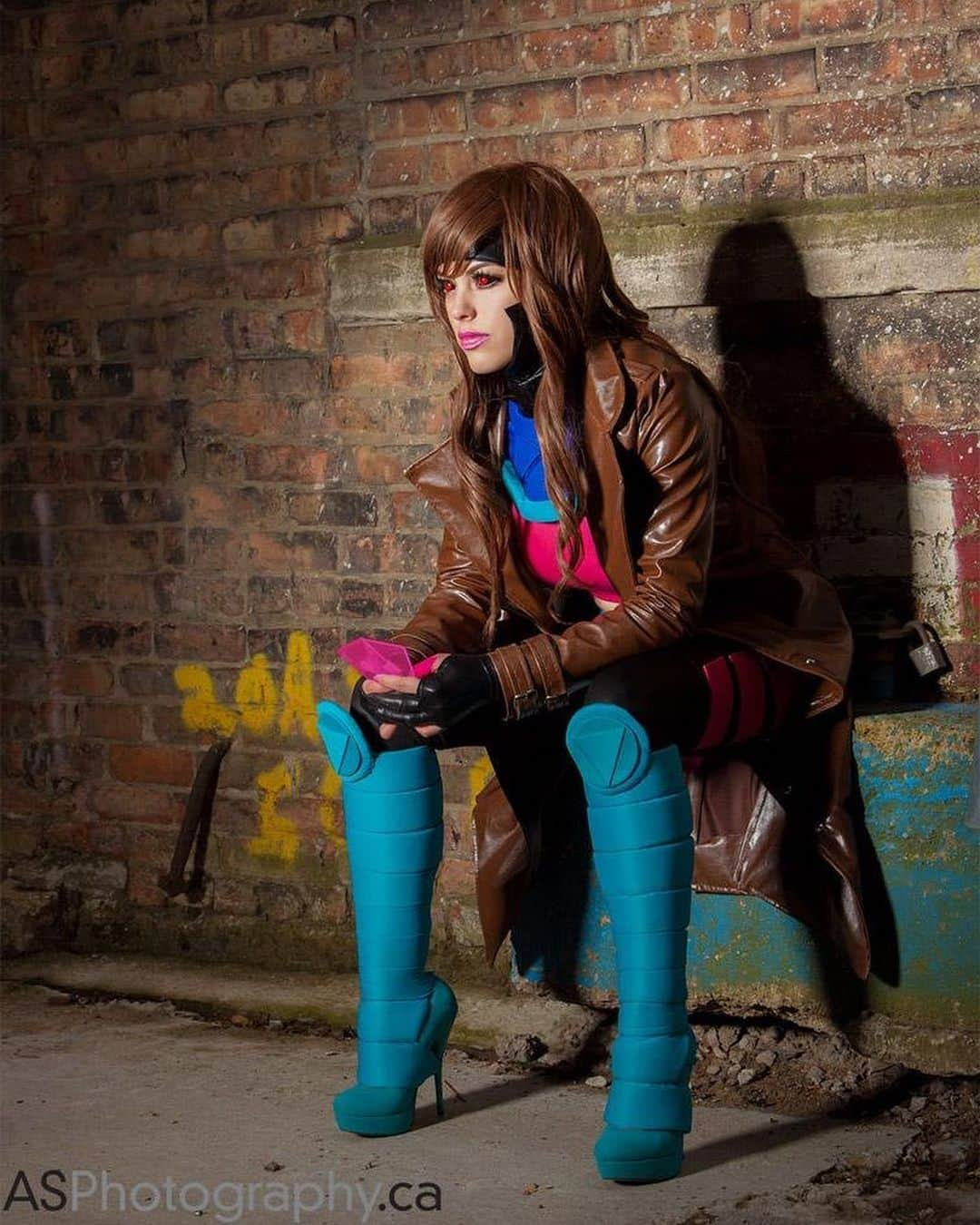 Nadya Antonさんのインスタグラム写真 - (Nadya AntonInstagram)「Tbt when I did Lady Gambit. Whats your fav X-men? #genderbender #xmen #gambit #cosplay 📸 Andreas Schnider」4月18日 7時08分 - nadyasonika