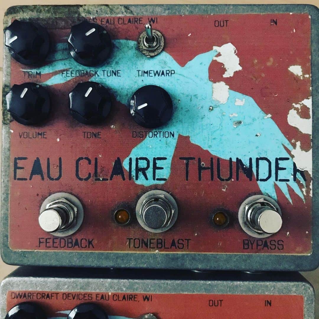 BORISさんのインスタグラム写真 - (BORISInstagram)「Dwarf Craft Devices @dwarfcraft has released a special "Eau Claire Thunder" printed with "LφVE & EVφL" artwork.  Please checking with their link in bio. At the same time, their Hiatus announcement was made.  For me the "Eau Claire Thunder" is the best Fuzz pedal.  And always will be.  I was sad to hear the news that they were closed, but I congratulate them on their new start of life.  Ben and Louise, Thank you so much for supporting us over the last 10 years. And lot of great pedals.  Cheers for your new departure!  Stay safe!  Takeshi」4月18日 7時54分 - borisdronevil