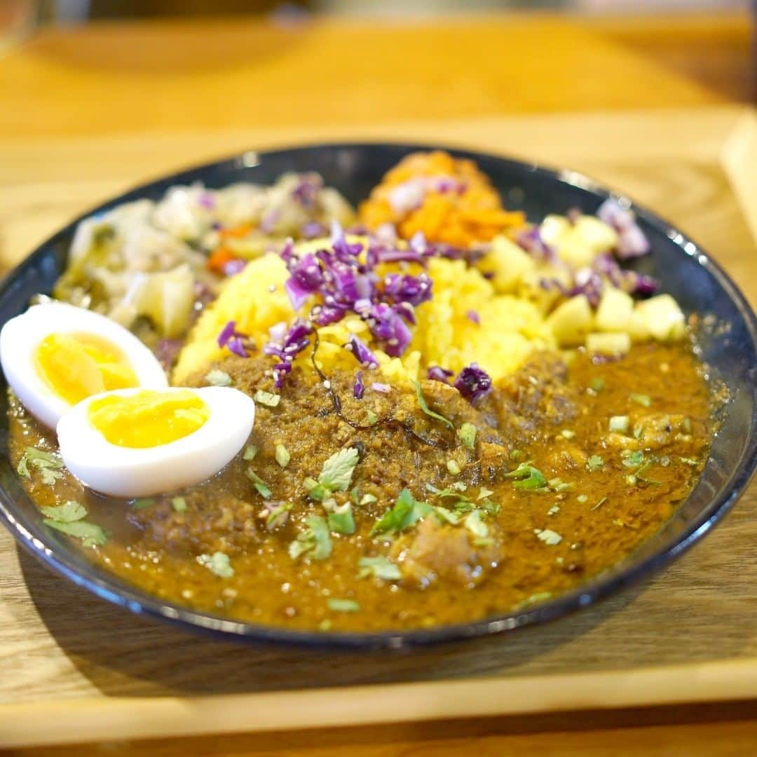 うどんが主食さんのインスタグラム写真 - (うどんが主食Instagram)「お店よっていろんなカレー！ #うどんが主食 #杉並区 #チキン ライス #バスマティライス 　#インド #チキン #グルメ #ポーク　#美味い #高円寺 #東京 #カレー #foodstagram #Japan #washoku #fashion #food #ramen #noodle #noodles #soup #amazing #good #nice #curry #beautiful #fashion #nice #gourmet」4月18日 8時00分 - alwaysudon