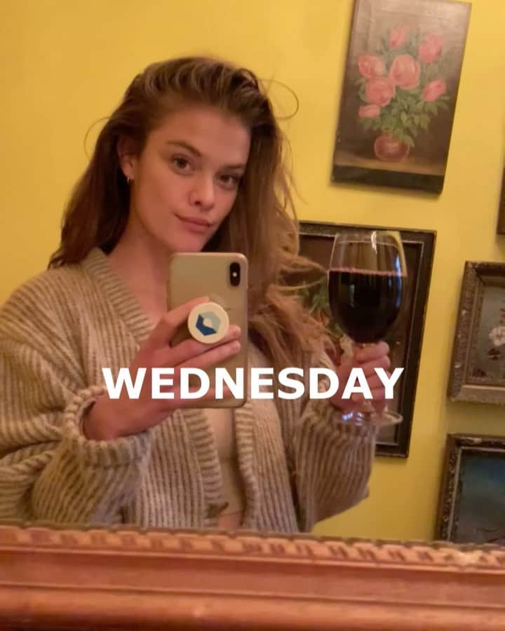 ニーナ・アグダルのインスタグラム：「What day is it?」