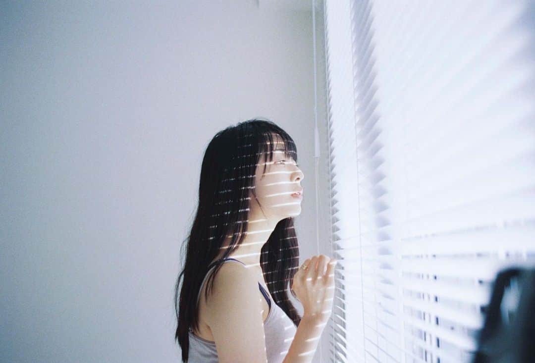 小島梨里杏さんのインスタグラム写真 - (小島梨里杏Instagram)「おはよう、土砂降りだ東京。  #stayhome #enjoyhome」4月18日 9時11分 - r_riria