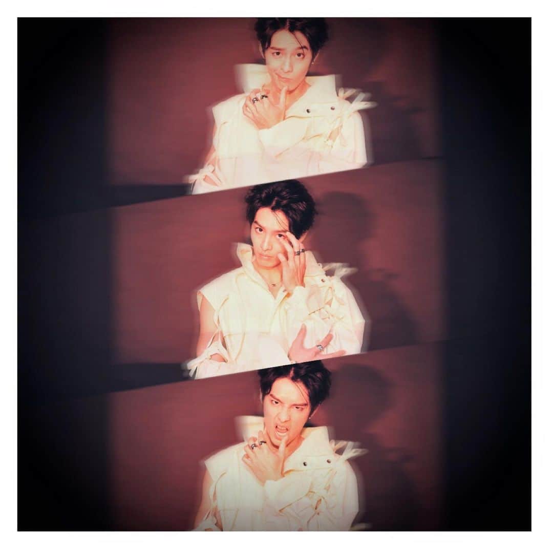 ツァオ・ヨウニン（曹佑寧）のインスタグラム：「😈 #PPAPERFASHION #ATTITUDE90 #COCOCRUSH」