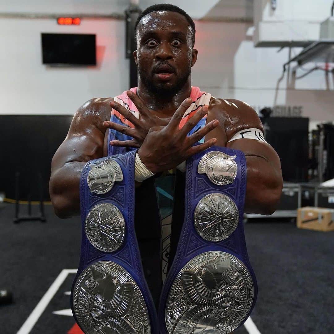WWEさんのインスタグラム写真 - (WWEInstagram)「In the words of Howard Finkel...AND NEWWWWWW!! @wwebige is victorious and for the 8th time, the #NewDay are Tag Team Champions!! #SmackDown」4月18日 11時11分 - wwe