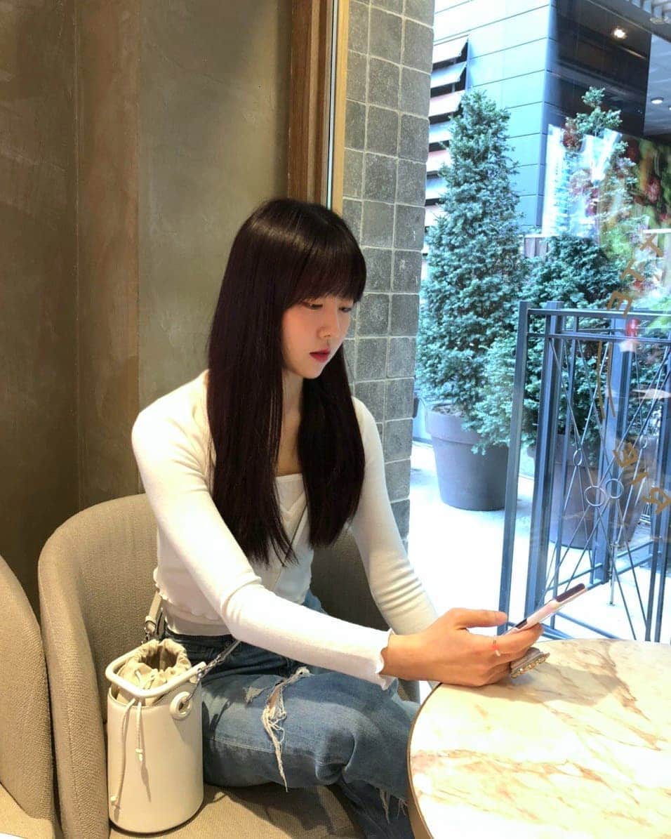 ユジョンのインスタグラム：「🤍」