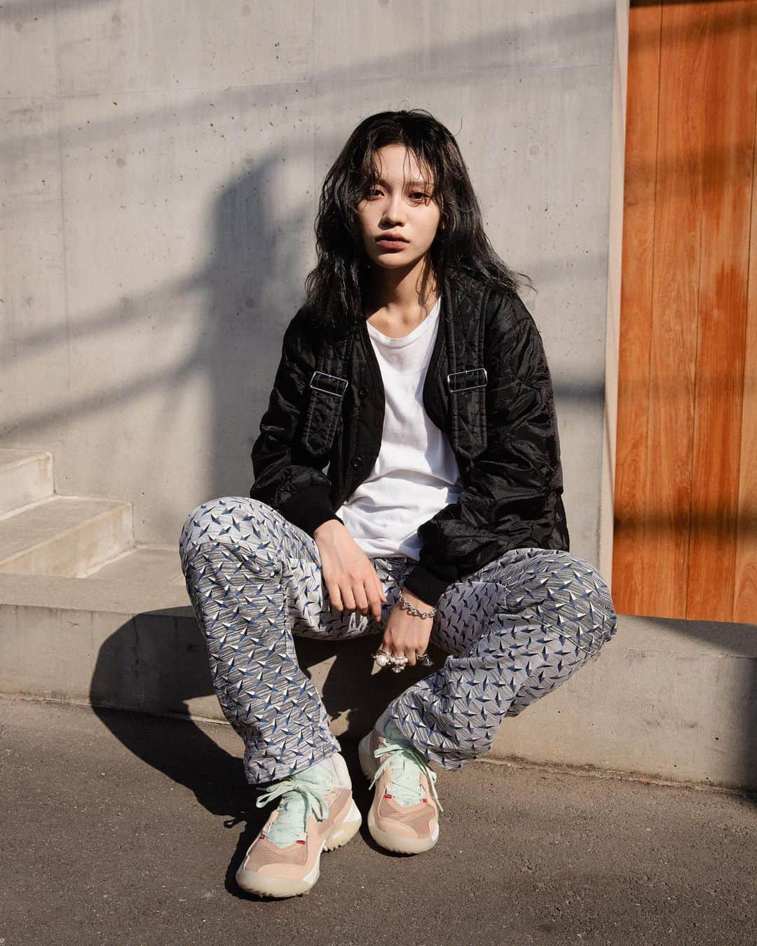 Droptokyoさんのインスタグラム写真 - (DroptokyoInstagram)「TOKYO STREET STYLE Name: @gemmalzr  Shoes: JORDAN BRAND #ジョーダン女子#JUMPMAN#pr #droptokyo#tokyo#japan#streetscene#streetfashion#streetwear#streetculture#fashion Photography: @yuri_horie_」4月18日 12時01分 - drop_tokyo