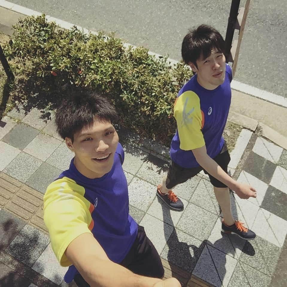 李博のインスタグラム：「4年前の試合前日の散歩の写真✨✨ いやー若いねーー👍👍 今日はインスタライブ見て頂きありがとうございました😊」