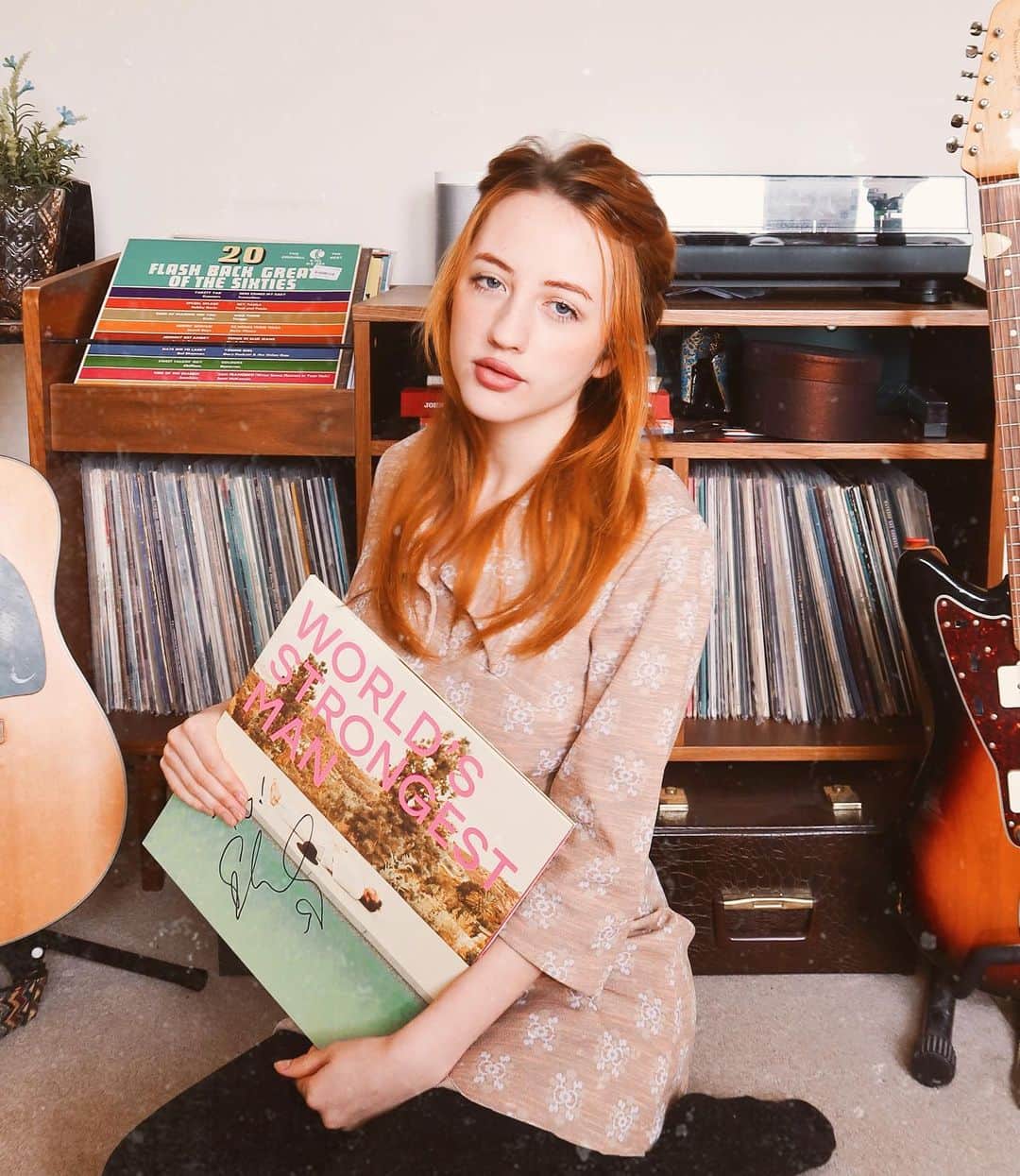 ベッキー・クルーエルのインスタグラム：「it was supposed to be record store day 2020 today! So I’m celebrating at home while we wait for the new postponed date. ⁣ ⁣ I got into collecting records when I moved to London in 2016. There are so many amazing vinyl stores here, I can’t wait to revisit them all. ⁣ ⁣ Of course I love rough trade east the most, which was right next to my old office. We went one evening after work to see Gaz Coombes perform an acoustic set, and picked up his newest record which i love!! He was able to sign it too 📝⁣ ⁣ #rsd2020 #recordstoreday #rsd #roughtrade #gazcoombes #worldsstrongestman #vinylcollector #flashesofdelight #60sstyle #softgirlaesthetic #softgirl #redhead #60sdecor #60sinteriors #interiors #interiordesign #interiorstyling #interiorstyle」