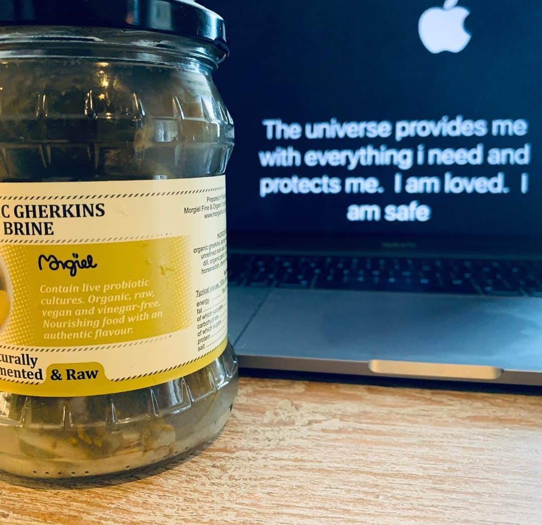 ボーイ・ジョージさんのインスタグラム写真 - (ボーイ・ジョージInstagram)「Obsessed with pickles!」4月18日 22時35分 - boygeorgeofficial