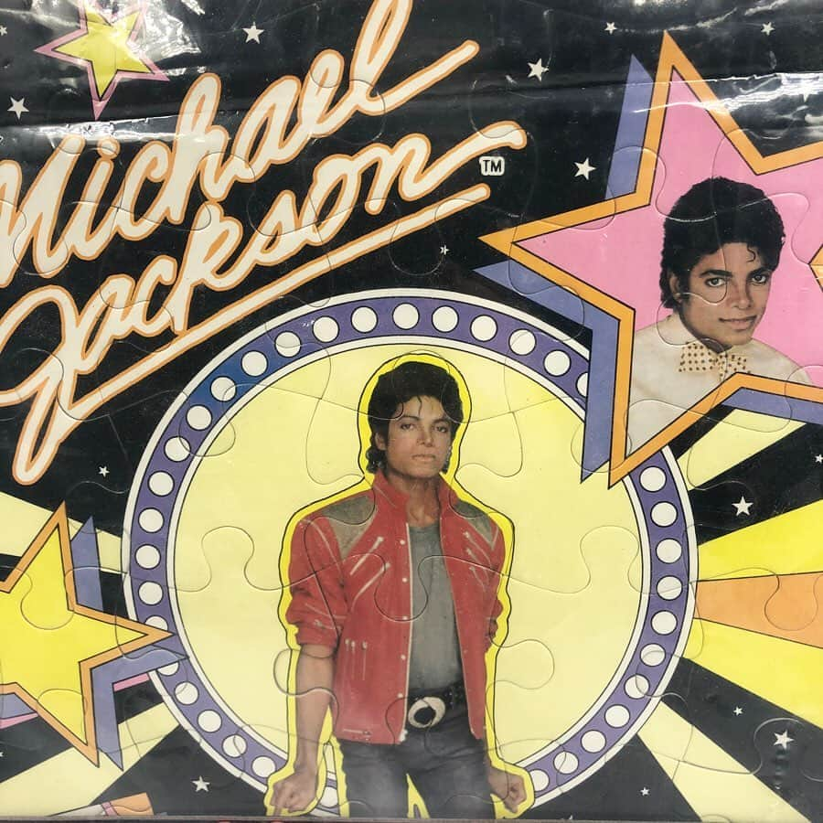 おもちゃやSPIRALさんのインスタグラム写真 - (おもちゃやSPIRALInstagram)「Vintage Michael Jackson Puzzle 入荷しました！  5000円です！！ 是非おうちで遊んでください🤗」4月18日 14時27分 - spiral_toy