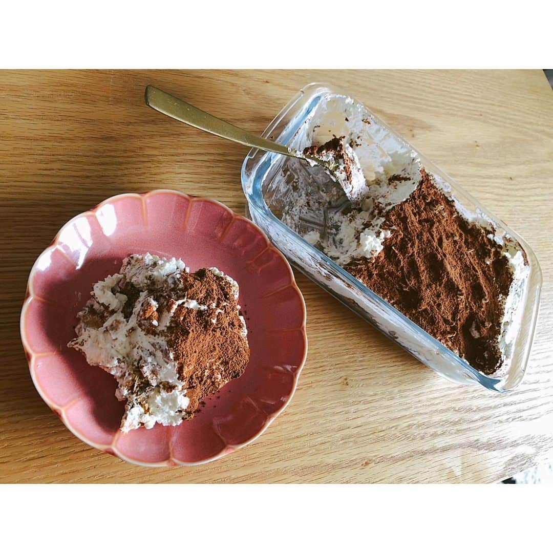 DJ みぃのインスタグラム：「おうちでティラミス🍽🍰✨簡単なのに美味しく出来ました☺️❤️ #おうちカフェ #おうち時間 #ティラミス #また作ってみよう」