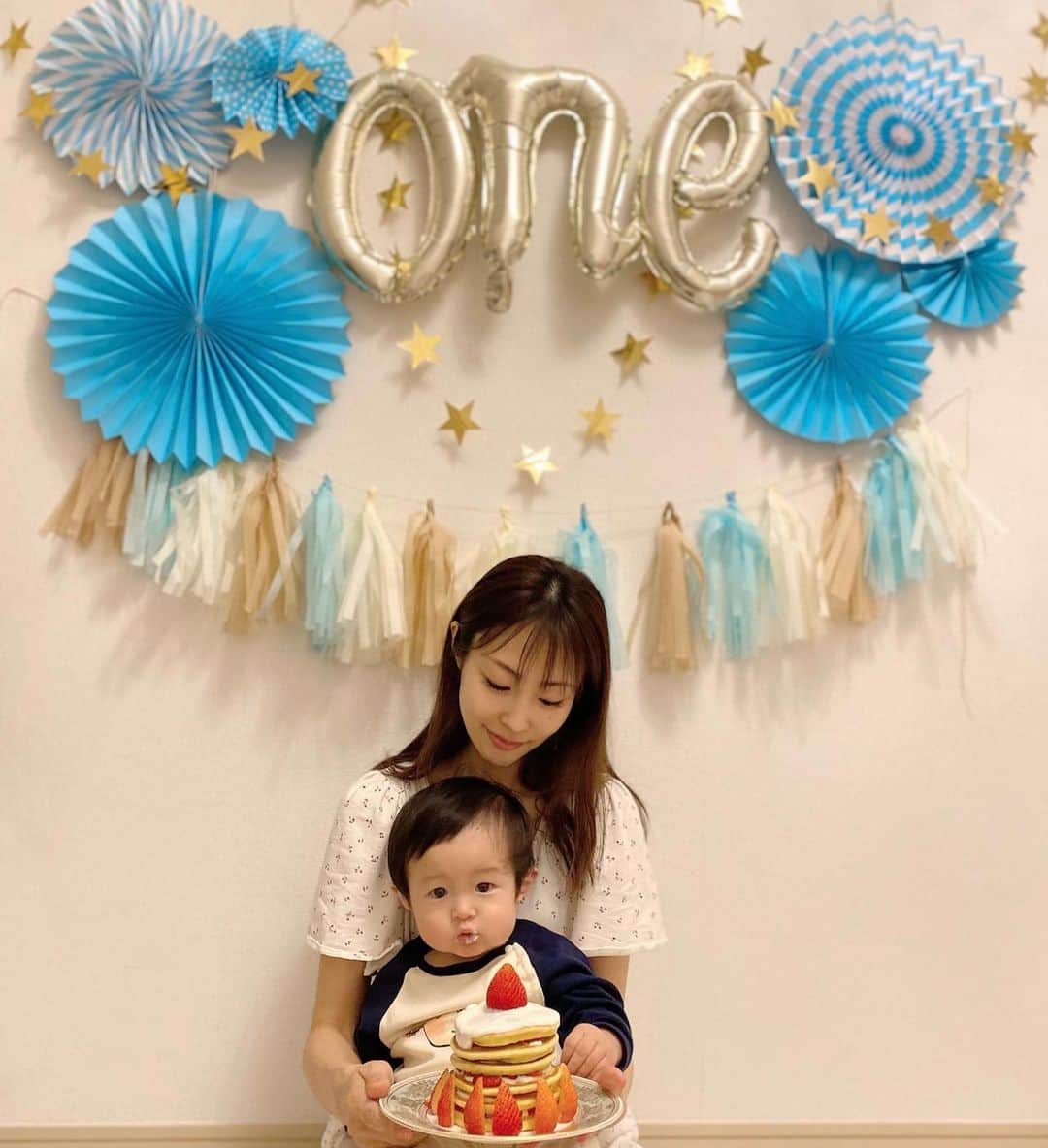 のインスタグラム：「今日で1歳になりました👶 おめでとう🌸ろうそくなくてごめんね😭  #1歳 #誕生日 #happybirthday  #初めての誕生日」