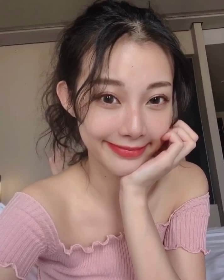張香香のインスタグラム：「🧏🏻‍♀️」