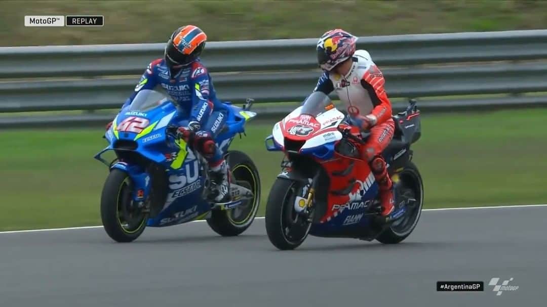 のインスタグラム：「Messing about with your mates a year ago at the #ArgentinaGP 🇦🇷 More of this when we return to racing @calcrutchlow, @jackmilleraus and @alexrins! 🙌 #CC35 #JM43 #AR42 #MotoGP #Motorcycle #Racing」