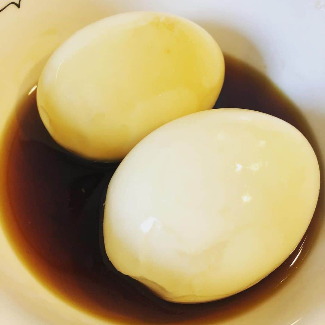 のインスタグラム：「たまごだいすき  #煮卵　#つけとく」