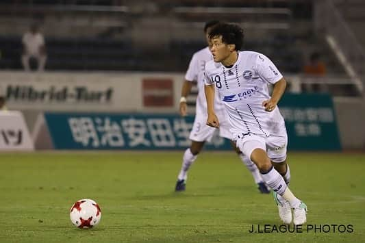 平戸太貴さんのインスタグラム写真 - (平戸太貴Instagram)「23歳になりました！！！！ 沢山のお祝いのメッセージや投稿ありがとうございます🙇‍♂️ 今は想像もできないような大変で苦しい状況ですが、皆で手を取り合って助け合いながら自分がやるべきこと、できることをしていきましょう！  そして幸せな日々を取り戻すために全力で戦いましょう！！💪💪 #20200418 #平戸太貴 #taikihirato #35#18#8#17#10 #stay_home #おうち時間 #コロナに負けるな」4月18日 17時28分 - taiki.hirato_official