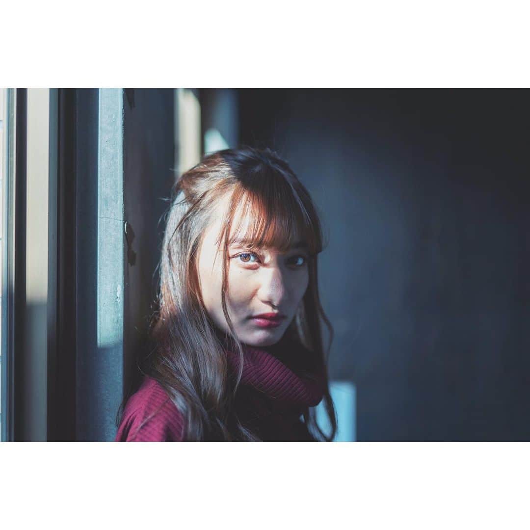 さののインスタグラム：「醜さまで愛せるように ・ ・ ・ photo: @rryyoottaa.0424 ・ ・  #ポートレート #ファインダー越しの私の世界 #スクリーンに恋して #撮影 #儚くてどこか愛おしいような #デジタルでフィルムを再現したい #カメラ好きな人と繋がりたい #ファインダー越しの私の世界 #被写体 #何気ない瞬間を残したい #幸せな瞬間をもっと世界に #関西写真部share  #good_portraits_world #portrait_planet #bestjapanpics #love_bestjapan #誰かの記憶に残る写真 #jp_portrait部 #pics_jp #wu_japan #portraitphotography #photogram_archive #good_portraits_japan #team_jp #photogenic_jp #pt_life #japanesegirl  #lfl #lfl💛 #l4l」