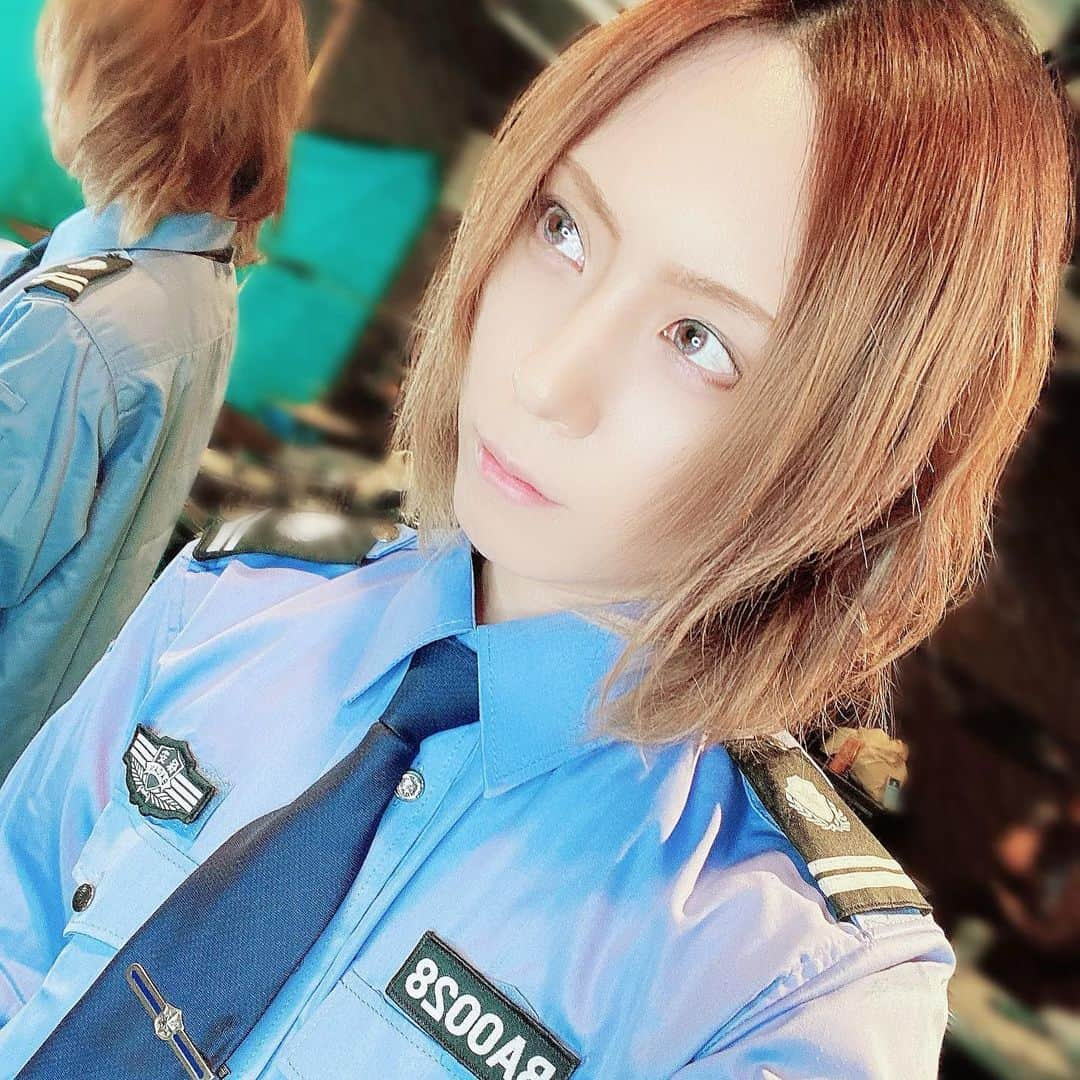 CHISA さんのインスタグラム写真 - (CHISA Instagram)「逮捕しちゃうぞ👮‍♀️ You're under arrest🚨  #👮‍♀️」4月18日 19時07分 - acme_chisa