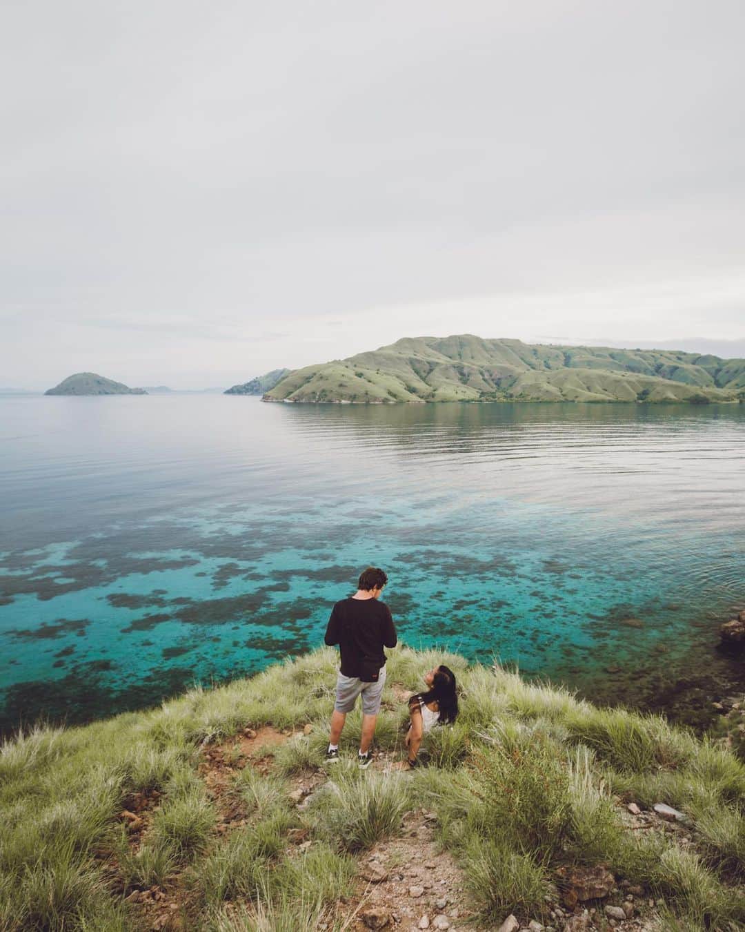Putri Anindyaのインスタグラム：「joyeux anniversaire mon cœur @capra311 // here is a throwback photo to remind you about how beautiful is this world we live in. To remind you to be thankful of the experiences you had. To remind us that this situation will be better and there will be tons of new joy and adventures ahead! ⁣ ⁣ Again, happy birthday @capra311 ! Can’t wait to explore more with you!」