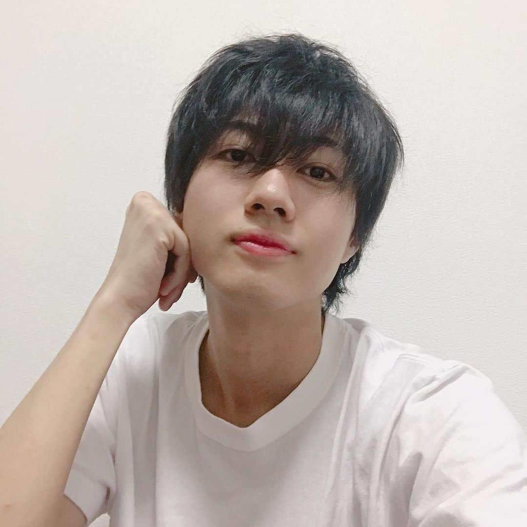 小坂涼太郎のインスタグラム：「#stayhome」