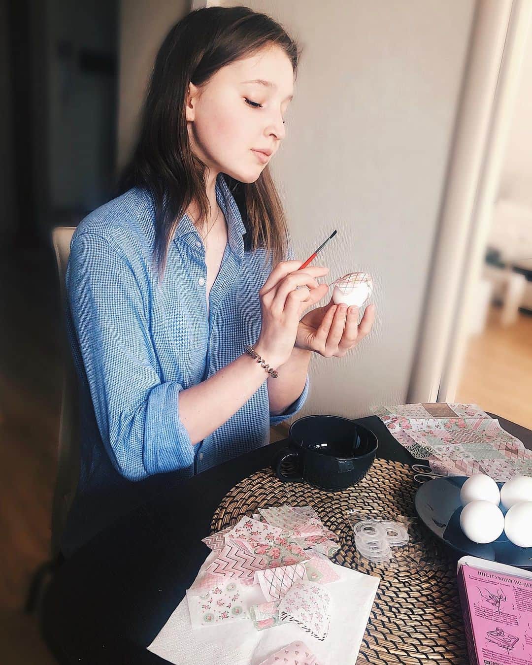 マリア・ソツコワのインスタグラム：「Творим🎨 #mariyasotskova  #mariasotskova  #marysot」