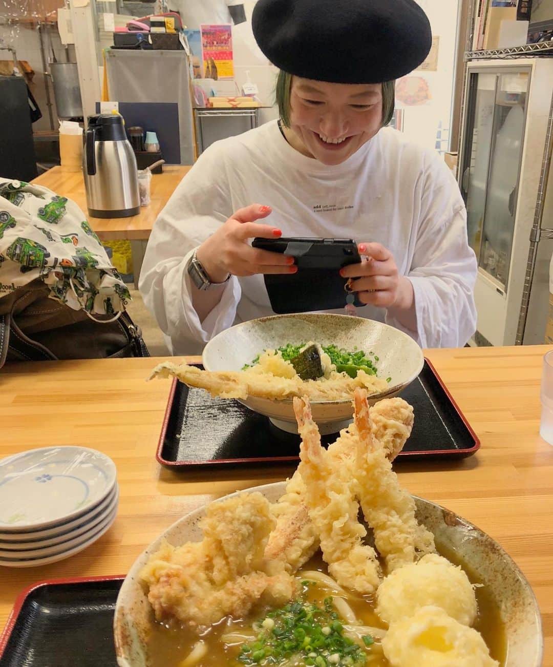 和田美枝のインスタグラム：「ココノおうどんマタタベタイ🍲  #おうどん #うどん蔵ふじたや #全て制覇したいくらい #メニューが豊富 #美味しかったのを思い出しながら #Googleマップに #また行きたいお店 #行きたいお店 #ピン📍 #付けてる #先にある楽しみにココロオドル #頭に囲碁の碁石のっけてるみたい」