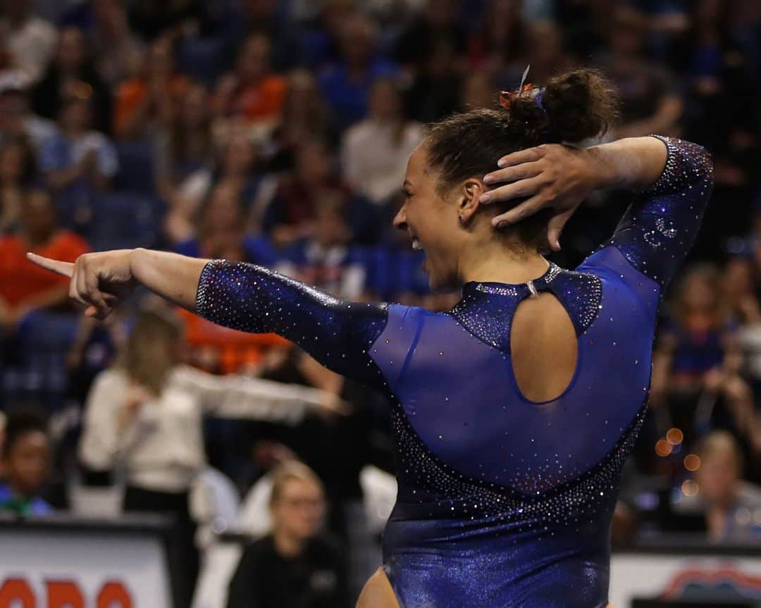 アメリア・ハンドレイのインスタグラム：「Today really has me reminiscing... What I would do to compete in the O’dome just one more time. Gator nation... I can’t thank you enough for being apart of this journey with me. You have made me feel so loved and so special since I stepped on campus freshman year. There’s really no other feeling like representing the gators, truly the best university there is. I am so grateful that I have the opportunity to stay on next year as a student coach. I can’t wait to learn from the best and help athletes in any way I can. I LOVE THE GATORS!!」