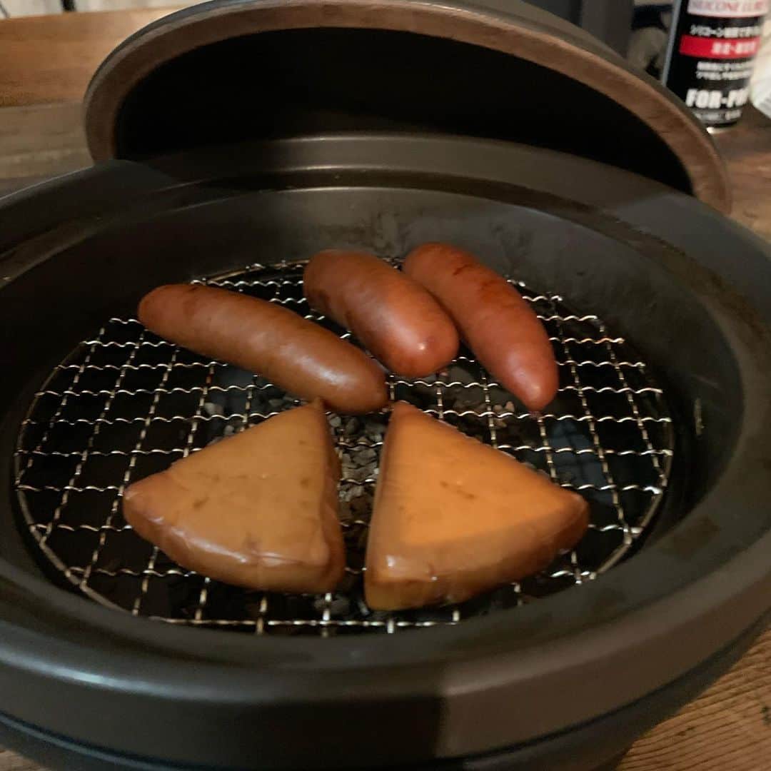津田篤宏さんのインスタグラム写真 - (津田篤宏Instagram)「毎晩飯作ってる楽しい。食材をいかに使い切るかだけしか考えてない。 楽しい」4月18日 23時14分 - ggoigoisu