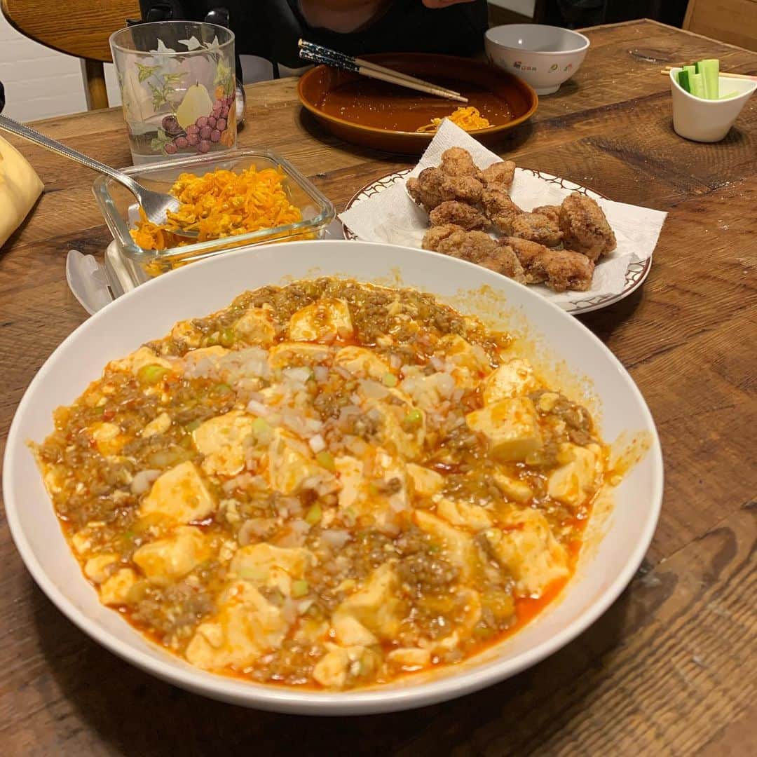 津田篤宏さんのインスタグラム写真 - (津田篤宏Instagram)「毎晩飯作ってる楽しい。食材をいかに使い切るかだけしか考えてない。 楽しい」4月18日 23時14分 - ggoigoisu