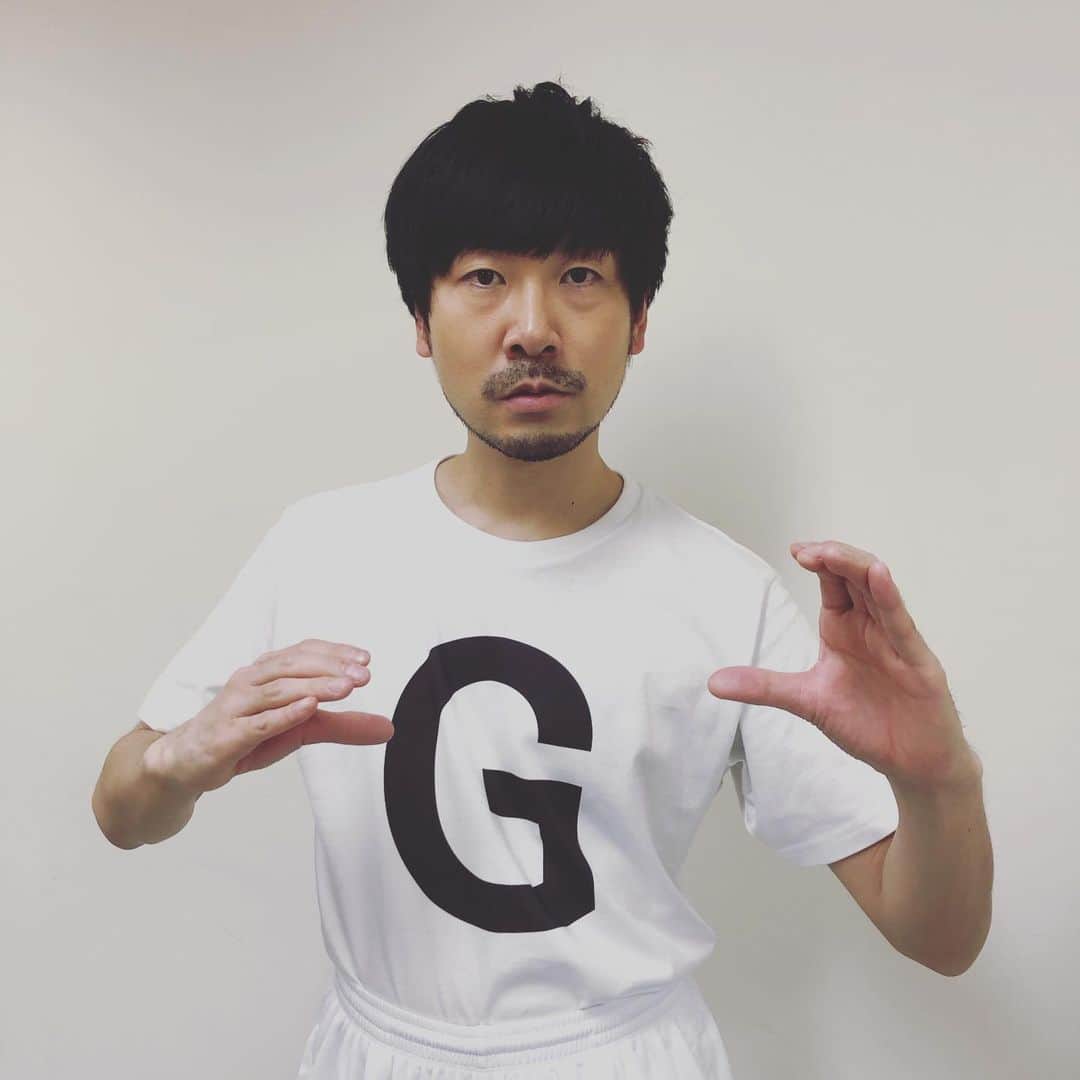 福井俊太郎のインスタグラム：「「有田Ｐおもてなす」ありがとうございましたぁ #TT兄弟ならぬ #GAG兄弟 #芸人として１つ上のステップ #人のネタをコピーするという仕事 #体がうまく動かなかった #不器用 #体を動かすセンスがない #ただただ #気合いで乗り切った #結局は気合い #気合い #気合い #芸は気合いぃ #低くねっとりした声で」