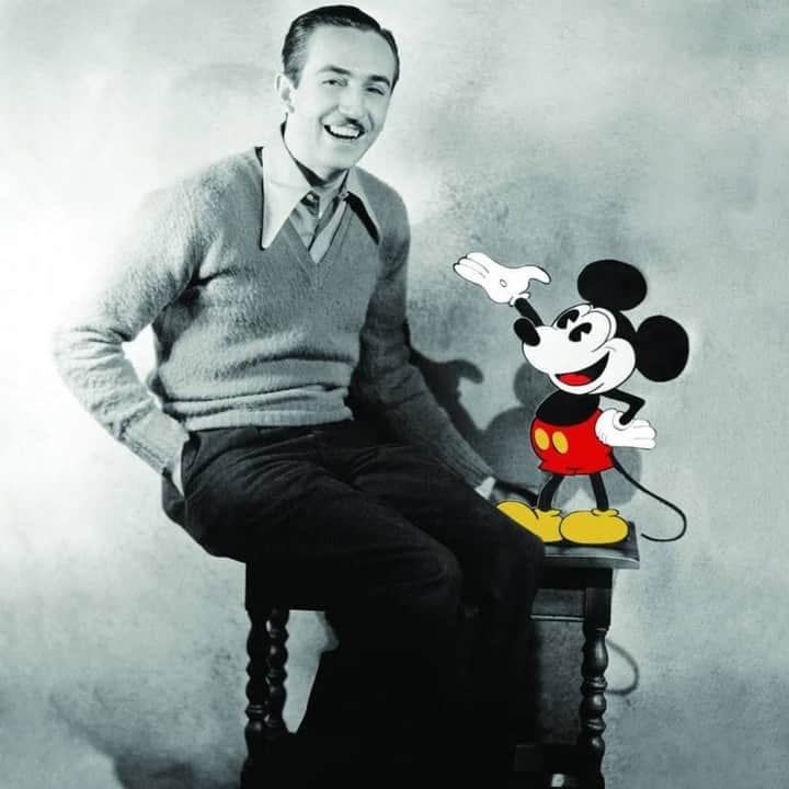 ミッキーマウスさんのインスタグラム写真 - (ミッキーマウスInstagram)「“When people laugh at Mickey Mouse it’s because he’s so human; and that is the secret of his popularity.” –Walt Disney」4月18日 23時45分 - mickeymouse