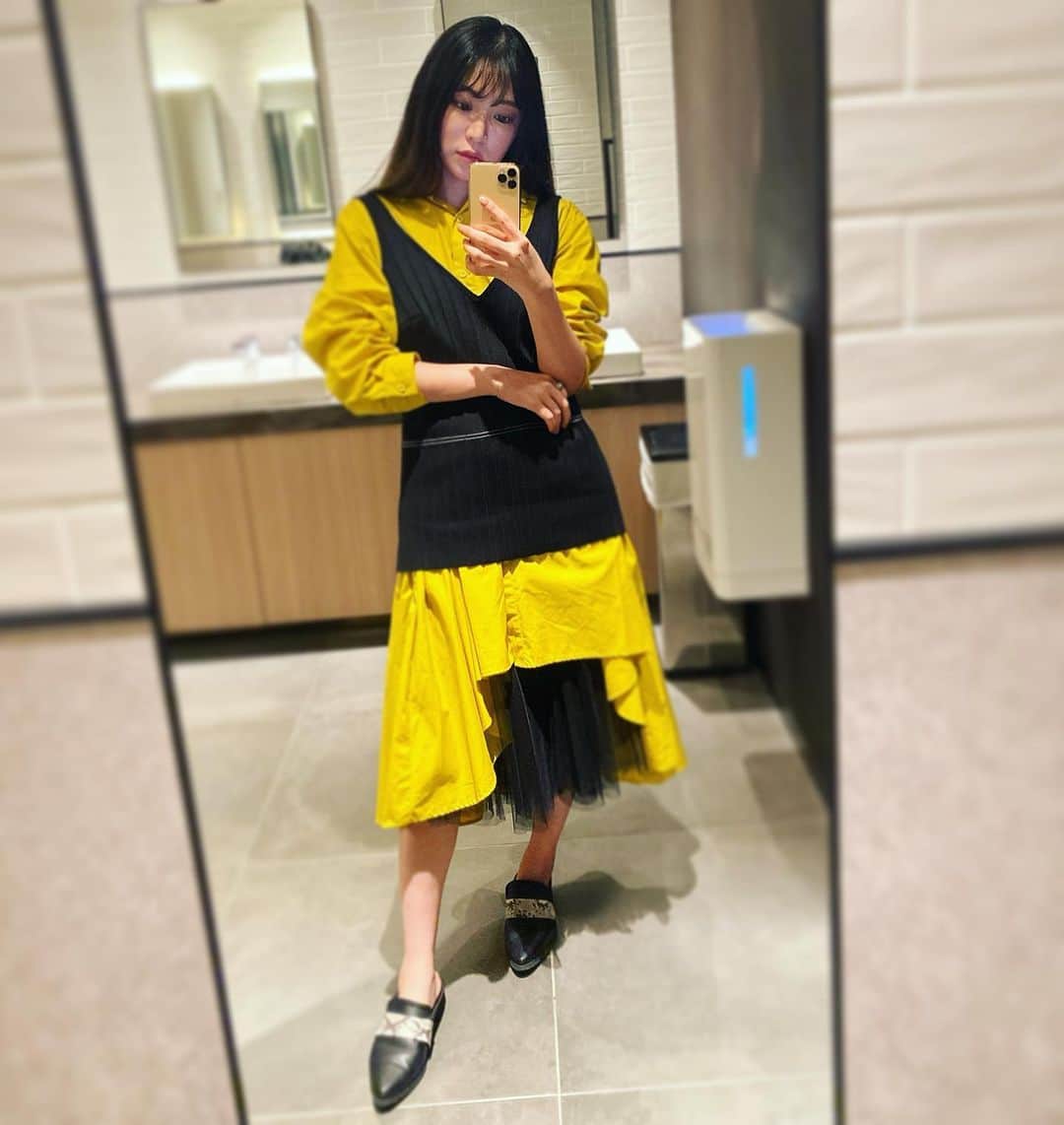 DJ mariennuのインスタグラム：「前にストーリーでアンケート取ったのにupしてなかったので🤯 tops @celine  onepeace 新小岩の古着屋？ slipon ロンドンの古着屋 ・ ・ ・ #ootd 的な」