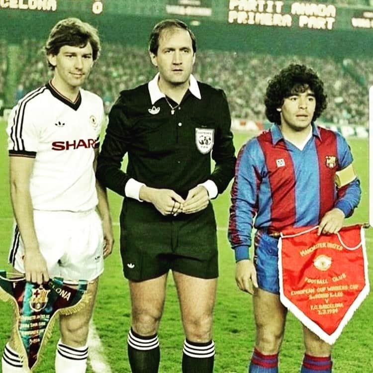 ブライアン・ロブソンのインスタグラム：「1984 great result, great atmosphere,  one of my favourite games @maradona what a player」
