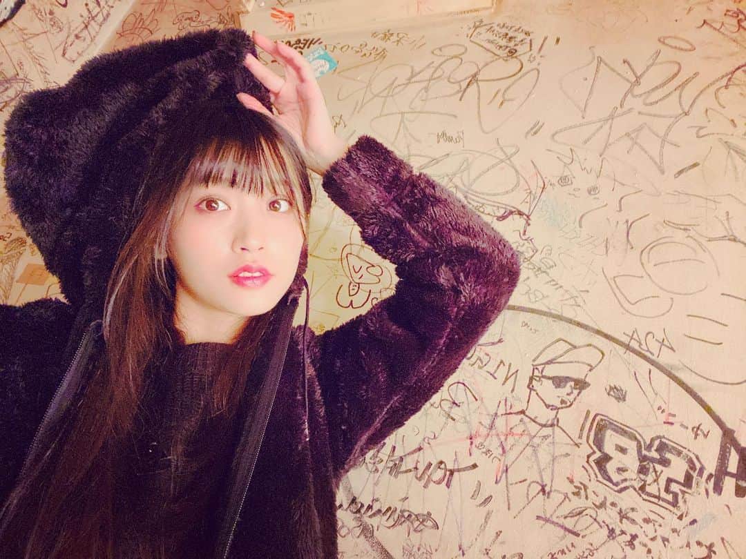 根岸愛のインスタグラム：「👚👗👚 お出かけしないので写真が無くてインスタのネタがありませぬ... ということで #いつだかの私 #早く新しい服着たい #やっぱり部屋着欲しい」