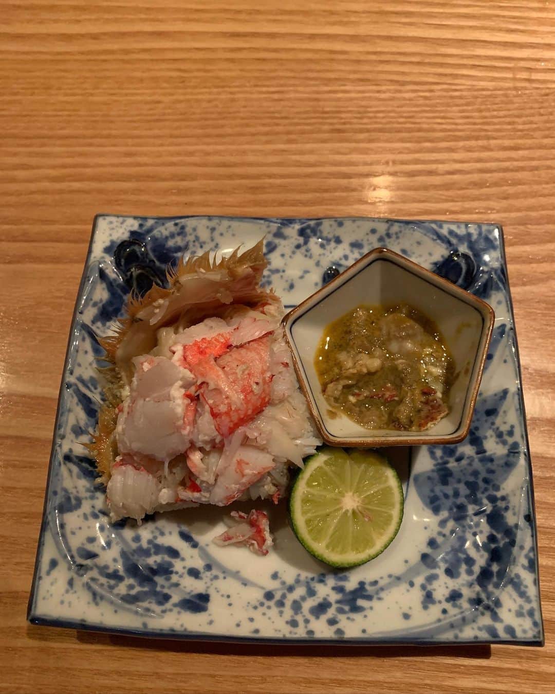 福山理子さんのインスタグラム写真 - (福山理子Instagram)「お銀座はやっぱり高級ね 早く、お外にでれますように  #きた福 #蟹食べたいー」4月19日 0時38分 - rikofukuyama