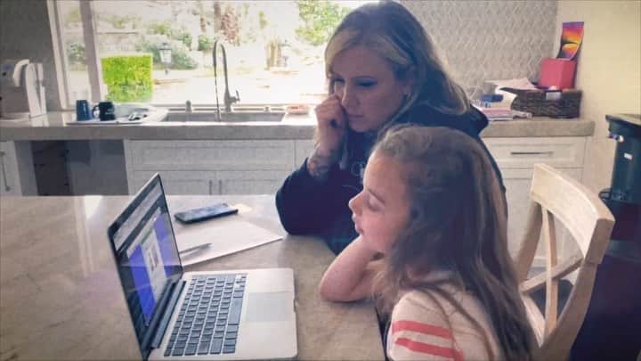 A.J.のインスタグラム：「Recognize anybody in this video? I already knew how blessed I was to have such amazing women in my life, but one of the silver linings of this unfortunate situation is how amazed I’ve been watching my wife @rochelle_deanna homeschooling our daughter every day. Her strength and knowledge impresses me every day and I feel like the luckiest man alive. Much love to all of the women out there! Great song @sarahryder. Link in story.」