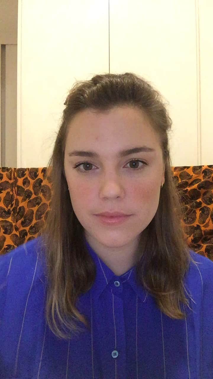 Alice Wegmannのインスタグラム：「ainda não consegui achar quem escreveu essas palavras lindas, se descobrirem, por favor, postem aqui 💛 @eva @paulagicovate」