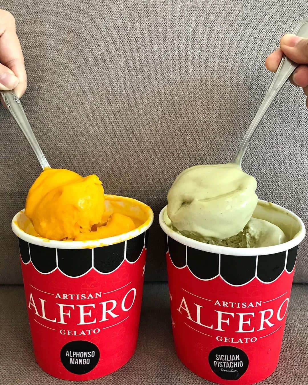 Li Tian の雑貨屋さんのインスタグラム写真 - (Li Tian の雑貨屋Instagram)「Being a couch potato never felt so good with @alferogelato mindblowingly tasty Sicilian Pistachio and Alphonso Mango 😋👍👍👍 being 96% fat free and made with free range milk, anyone can indulge in this without feeling guilty 😜other flavors include Rocher and Durian!  Grab yours at Alfero Gelato’s NEW E-SHOP and enjoy 15% OFF from now till 30 April 2020* *min. order of above $70. • • • • • #sgeats #singapore #local #best #delicious #food #igsg #sgig #exploresingapore #eat #sgfoodies #gourmet #yummy #yum #sgfood #foodsg #burpple #beautifulcuisines #bonappetit #instagood  #desserts #sgdessert #icecream #pistachio #gelato #italian #musttry」4月19日 16時37分 - dairyandcream
