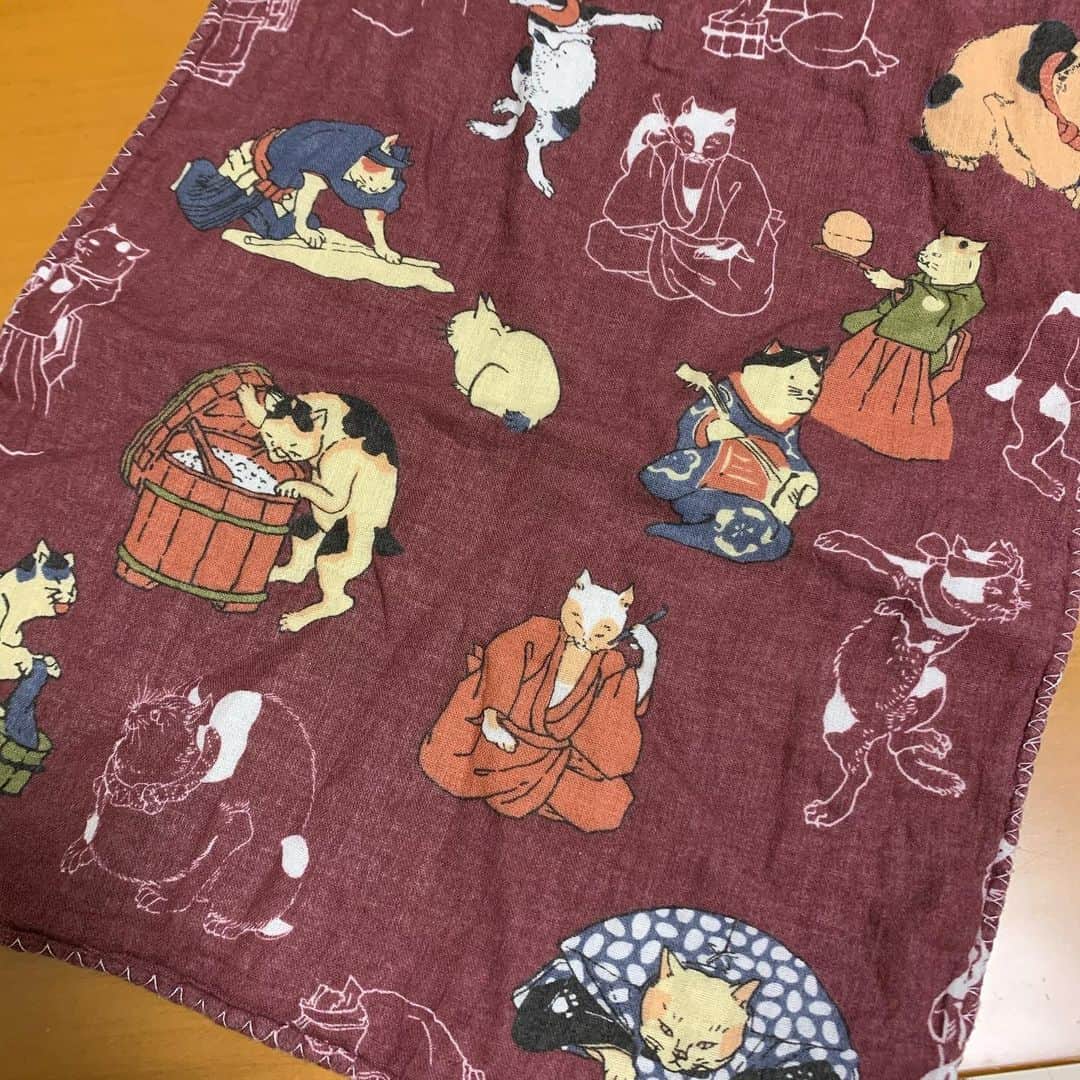 takegaeruのインスタグラム：「国芳マスク、、、 うーーん😅 #歌川国芳 #浮世絵 #猫 #ukiyoe」