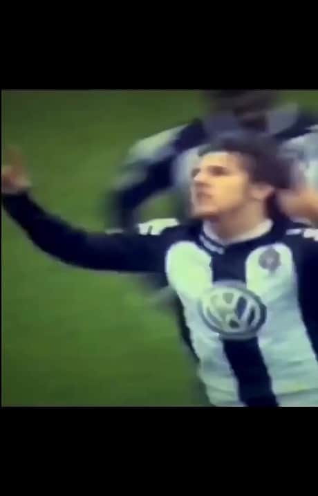 のインスタグラム：「@partizanbelgrade #17yearsold #FirstTeam #FKPartizan #Footbal #Memories」