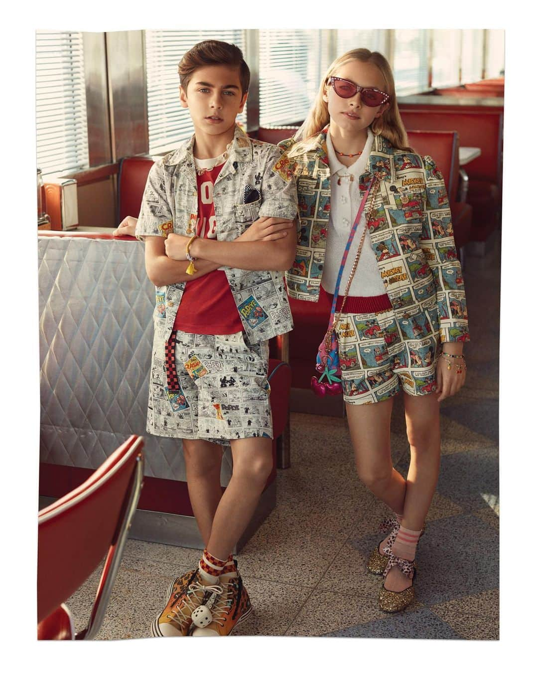 ZARAさんのインスタグラム写真 - (ZARAInstagram)「SS20 Campaign. Kids Collection Photographs: @josholins Stylist: Karl Templer #KarlTempler Creative Direction: @fabienbaron #ss20 #zarakids #zaracampaign @zarakids」4月19日 17時27分 - zara